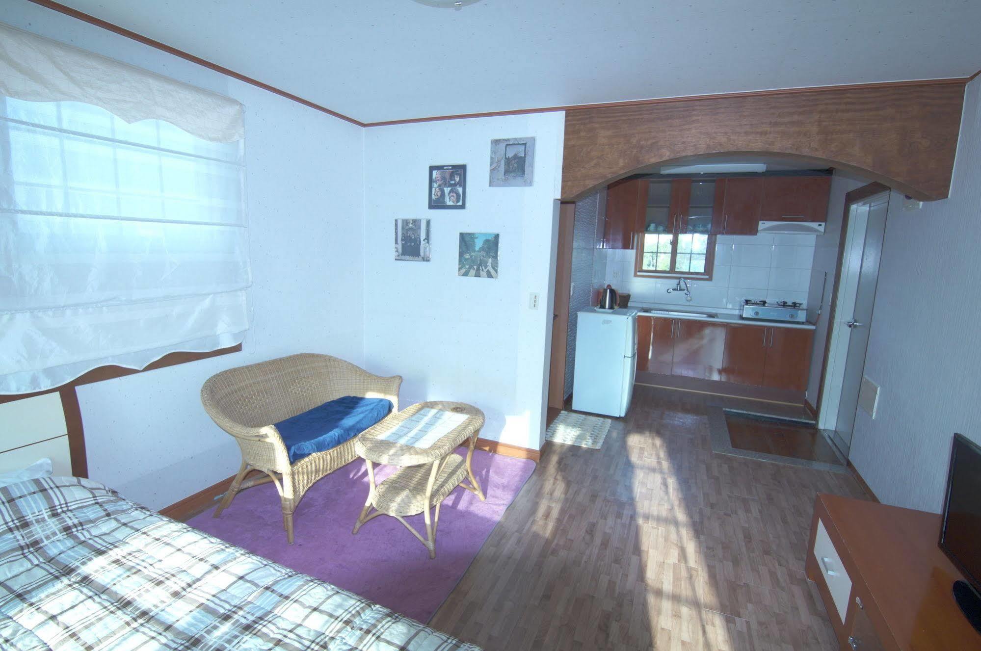 Yerae Pension Seogwipo Exterior foto